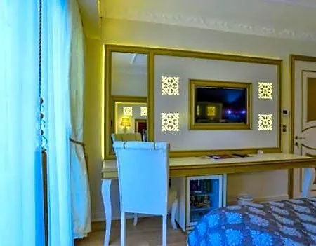 Hotel Altin &