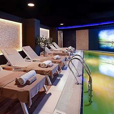 Altin & Hotel 3*