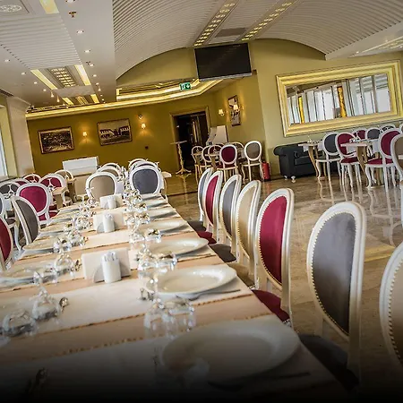Hotel Altin &